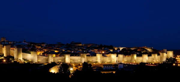Avila på natten, Kastilien och Leon, Spanien — Stockfoto