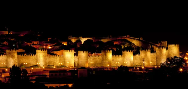 Geceleri Avila, Kastilya ve Leon, İspanya — Stok fotoğraf