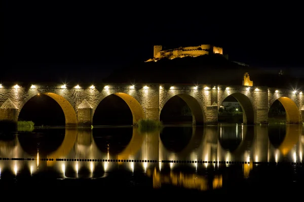 Medellin di malam hari, Provinsi Badajoz, Extremadura, Spanyol — Stok Foto