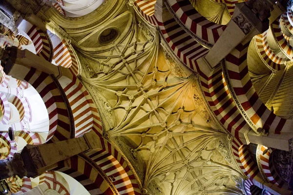 Wnętrze meczetu Katedra, Kordoba, Andaluzja, Hiszpania — Zdjęcie stockowe