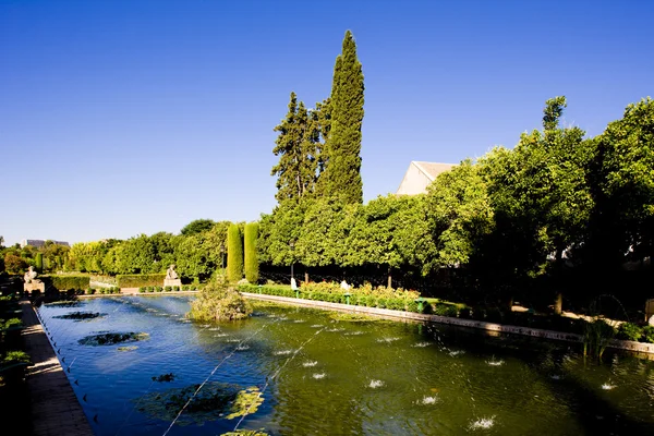 I giardini dell'Alcazar dei Re Cattolici, Cordova, Andalusia — Foto Stock