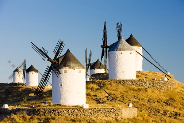 Moinhos de vento, Consuegra, Castela-La Mancha, Espanha — Fotografia de Stock