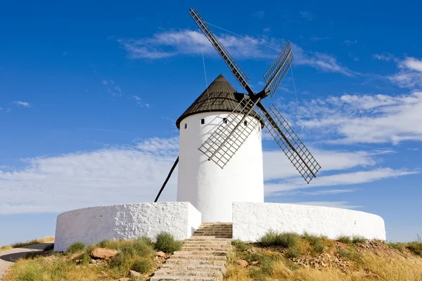Moinho de vento, Alcazar de San Juan, Castela-La Mancha, Espanha — Fotografia de Stock