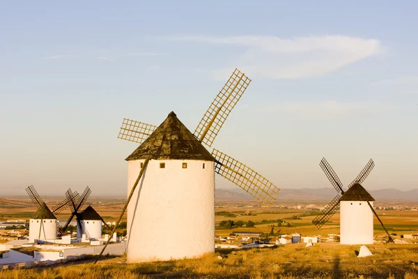 Mulini a vento, Campo de Criptana, Castiglia-La Mancia, Spagna — Foto Stock