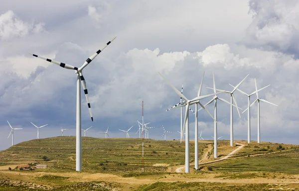 Turbinas eólicas, Aragón, España — Foto de Stock