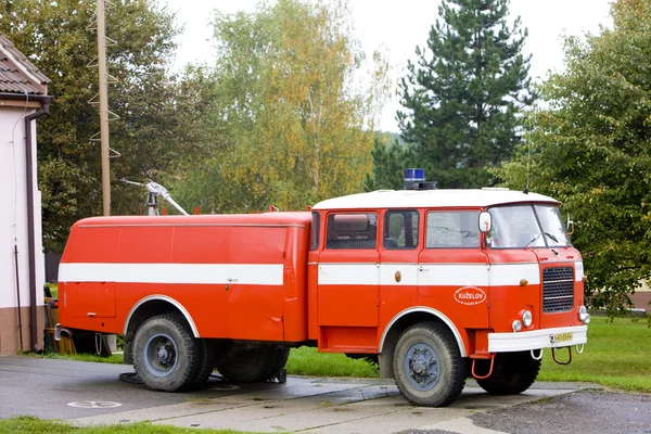Πυροσβεστικό όχημα, kuzelov, Τσεχία — Φωτογραφία Αρχείου