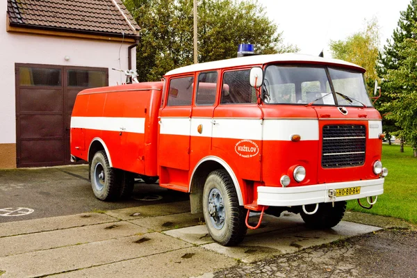 Motor de bombeiros, Kuzelov, República Checa — Fotografia de Stock
