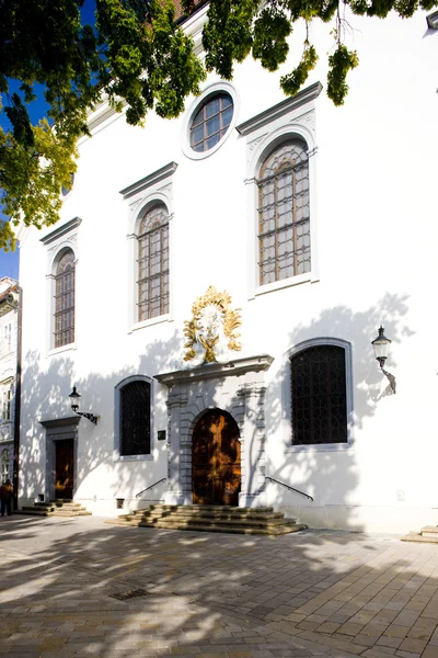 Franciscaanse Kerk, Bratislava, Slowakije — Stockfoto