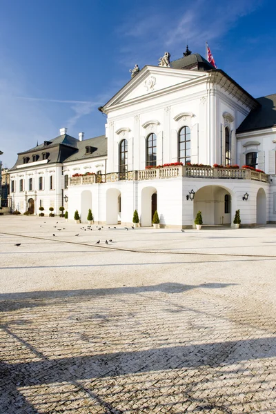 Presidents-uppehållet i grassalkovich slott på hodzovo kvadrat — Stockfoto
