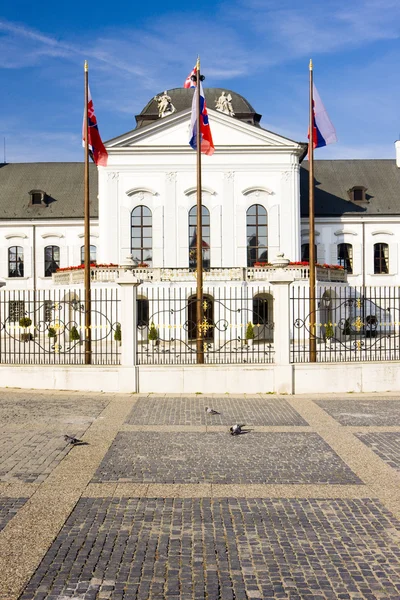 Prezydenckiej rezydencji w Pałac Prezydencki na hodzovo kwadrat — Zdjęcie stockowe