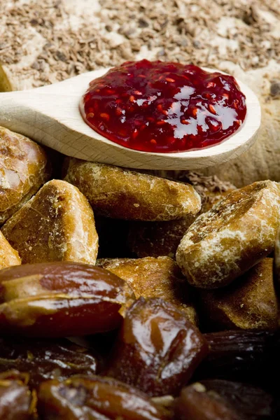 stock image Dried fruit with gingerbread and jam