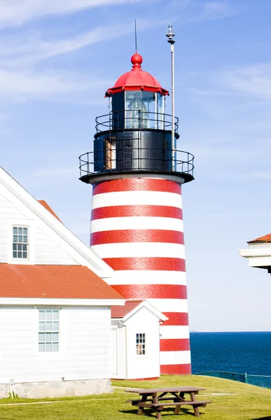 West Quoddy Head Leuchtturm, Maine, Vereinigte Staaten — Stockfoto