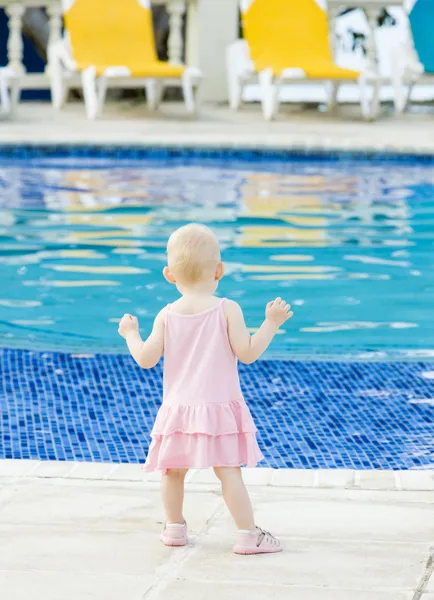 Little girl at swimming pool, Tobago — Stock Photo, Image