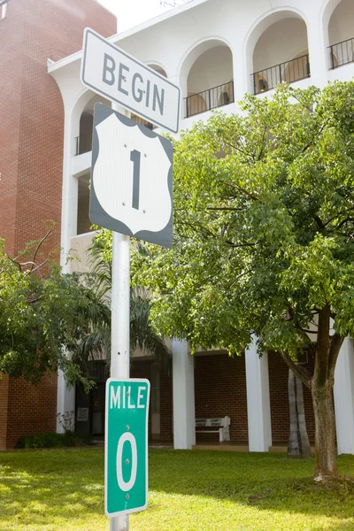 道路番号 1、キーウェスト、フロリダ州、アメリカ合衆国の先頭 — ストック写真