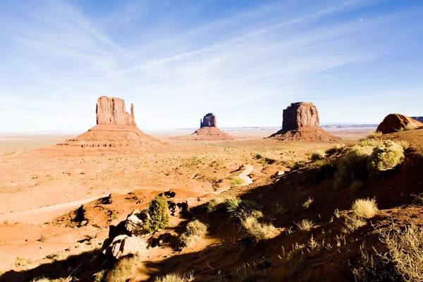 The Mittens and Merrick Butte, Monument Valley National Park, Ut — Stok fotoğraf