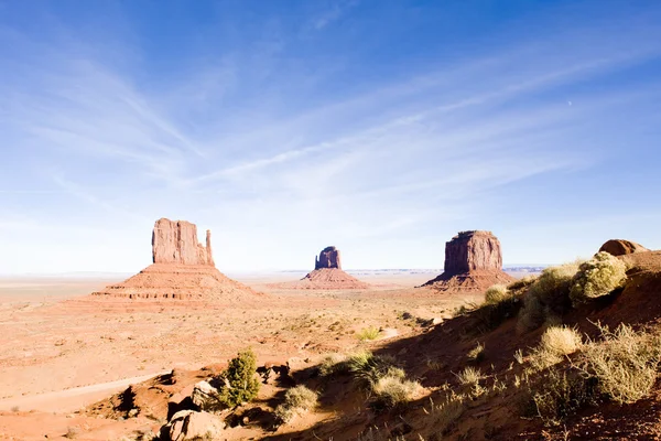 The Mittens and Merrick Butte, Monument Valley National Park, Ut — Stockfoto