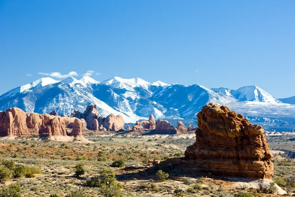 Arches National Park with La Sal Mountains, Utah, USA — Stock Photo, Image