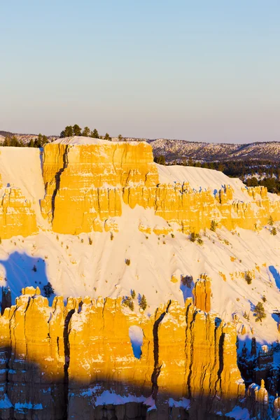 Каньйон Брайс в зимовий період, штат Юта, США — стокове фото