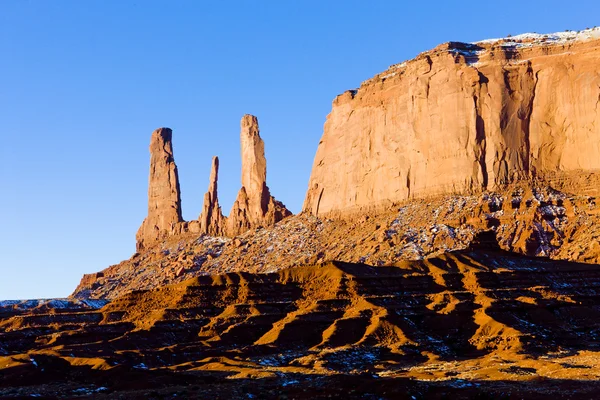 Die drei Schwestern und mitchell mesa, monument valley national pa — Stockfoto