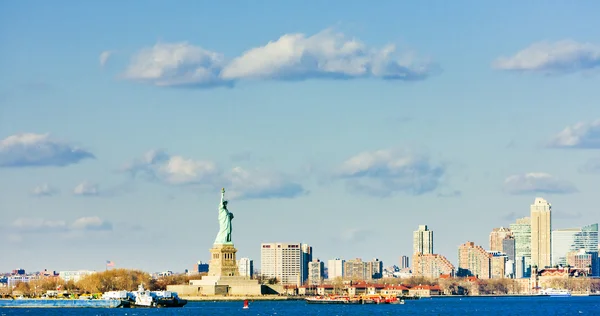 Статуя Свободы и Нью-Джерси, Нью-Йорк, США — стоковое фото