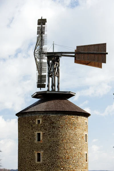 Moinho de vento, Ruprechtov, República Checa — Fotografia de Stock