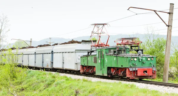 Treno merci elettrico, Kolubara, Serbia — Foto Stock