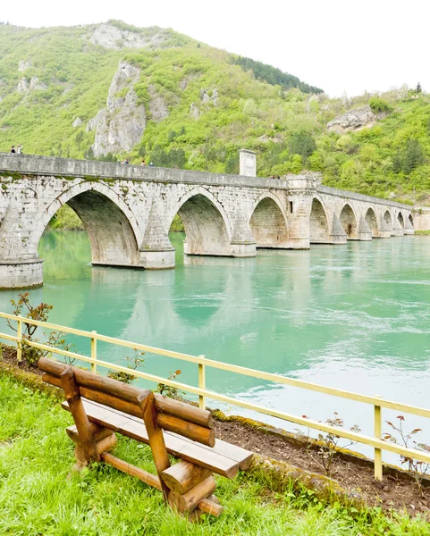 Most přes řeky drina, visegrad, Bosna a hercegovina — Stock fotografie