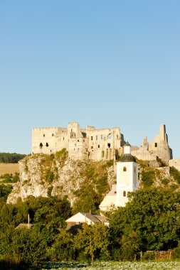 Beckov kalesinin kalıntıları, Slovakya