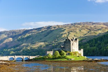 Eilean Donan Castle, Loch Duich, Scotland clipart