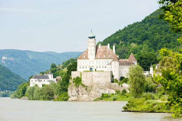 Schoenbuehel замок на Дунаї річки, Нижня Австрія, Австрія — стокове фото