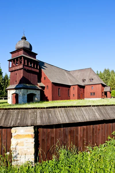 Fából készült templom a Szent Kereszt, Lazisko, Szlovákia — Stock Fotó