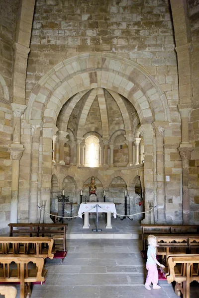 Insidan av kyrkan saint Mary av eunate, vägen till santiago de — Stockfoto