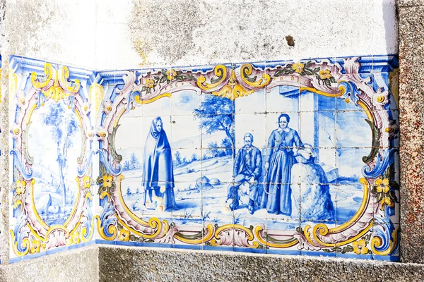 Fliesen (Azulejos) am Bahnhof von Duas Igrejas, Portugal — Stockfoto