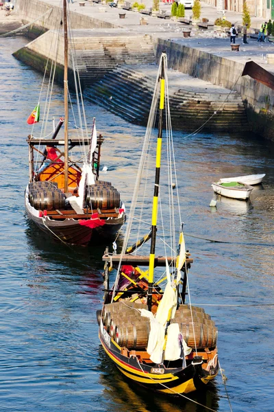 Barcos típicos (rabelos), Oporto, Portugal — Foto de Stock