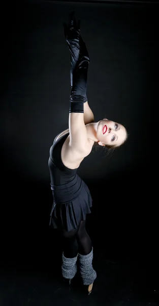 黒い服のバレエ ダンサー — ストック写真