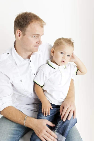 Portrét otce s jeho malým synem — Stock fotografie