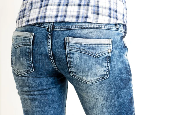 Детали женщины носить джинсы — стоковое фото