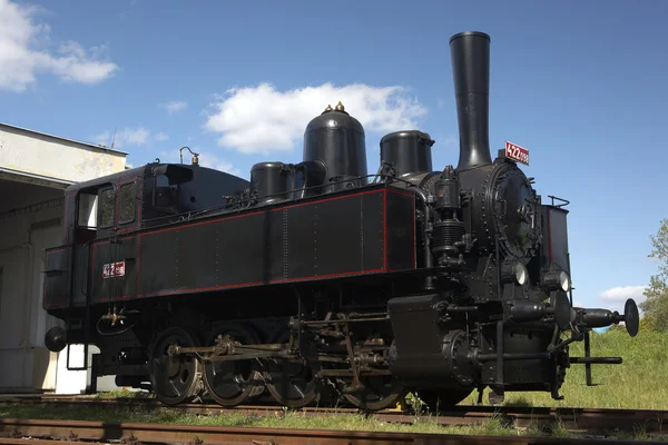 Parní lokomotiva (422.098), muzeum khkd, Kněževes, Česká republi — Stock fotografie