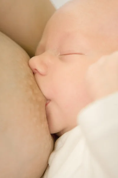 Bebê chupando — Fotografia de Stock
