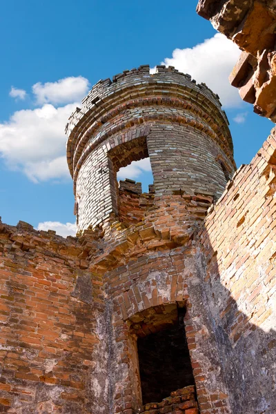 Ruïnes van de oude toren — Stockfoto
