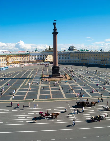 Columna de Alejandro en la Plaza del Palacio en San Petersburgo —  Fotos de Stock