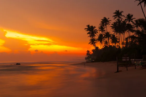 Magnifique coucher de soleil tropical — Photo
