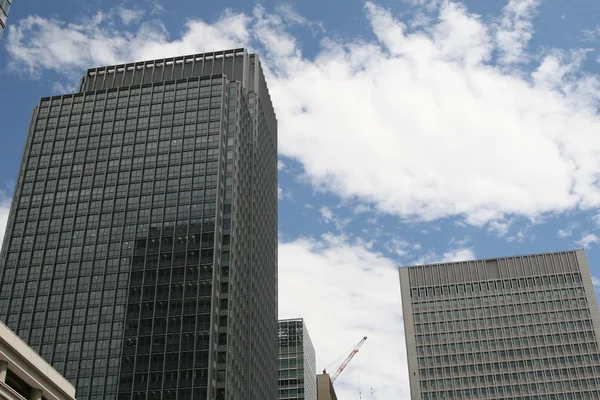 Tokio moderni rakennus — kuvapankkivalokuva