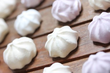 Mini Meringues