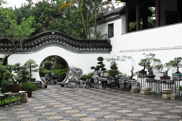 Kruh vstup čínská zahrada v hong Kongu — Stock fotografie