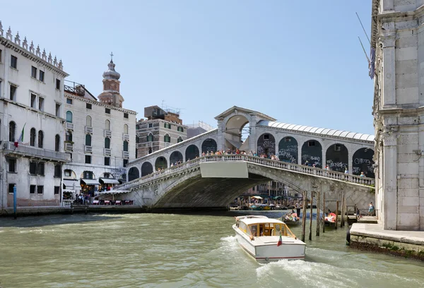 stock image Approaching Rialto Bridge from the Grand Canal