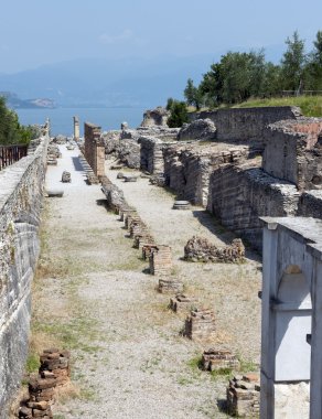 Grotte di catullo sirmione adlı