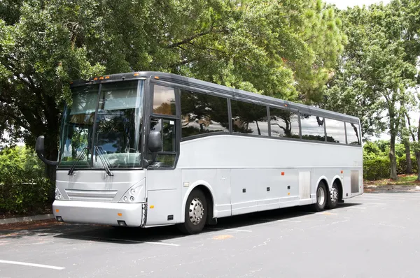 Серый автобус — стоковое фото