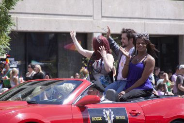 salt lake city, utah - Haziran 3: pride parade katılımcılar marchin