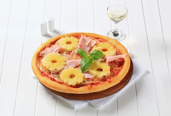 Pizza Hawaii — Zdjęcie stockowe